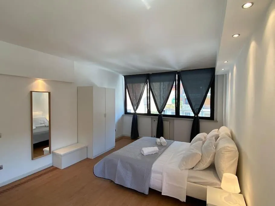 Roel Apartments Βερόνα 0*,  Ιταλία